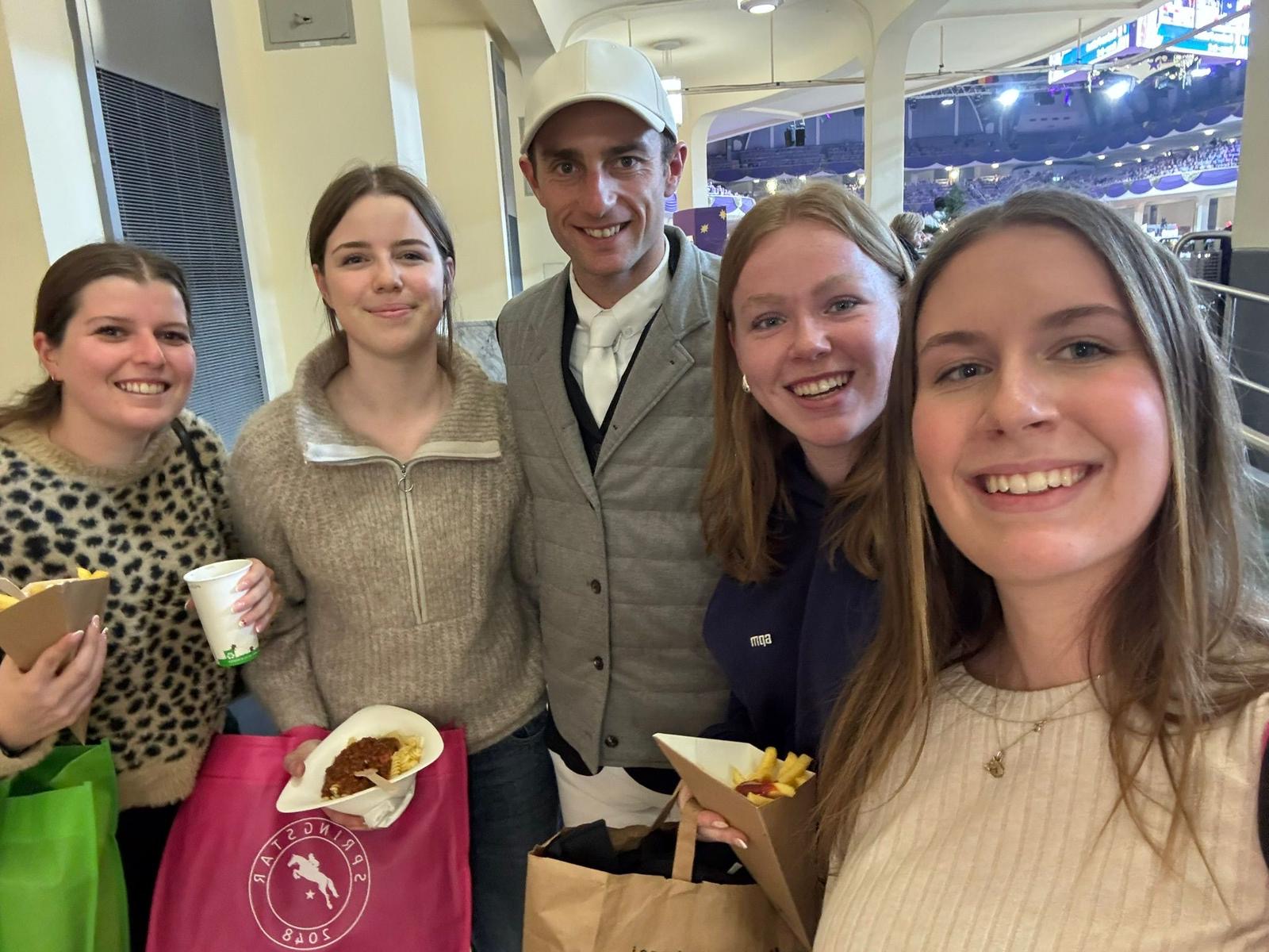 24ef050f 1006 480f 9f93 08a4edbe5313